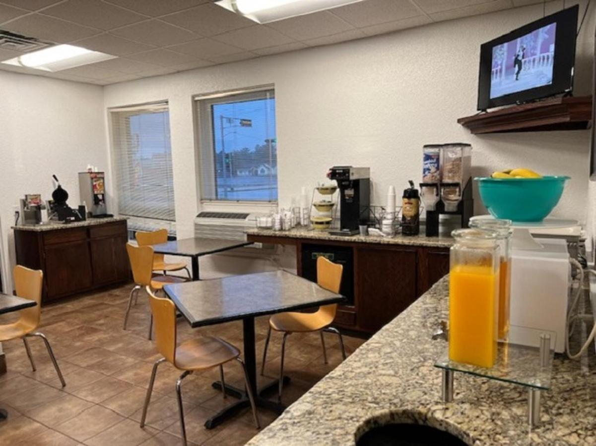 Posh Inn & Suites 威斯康星拉皮兹 外观 照片